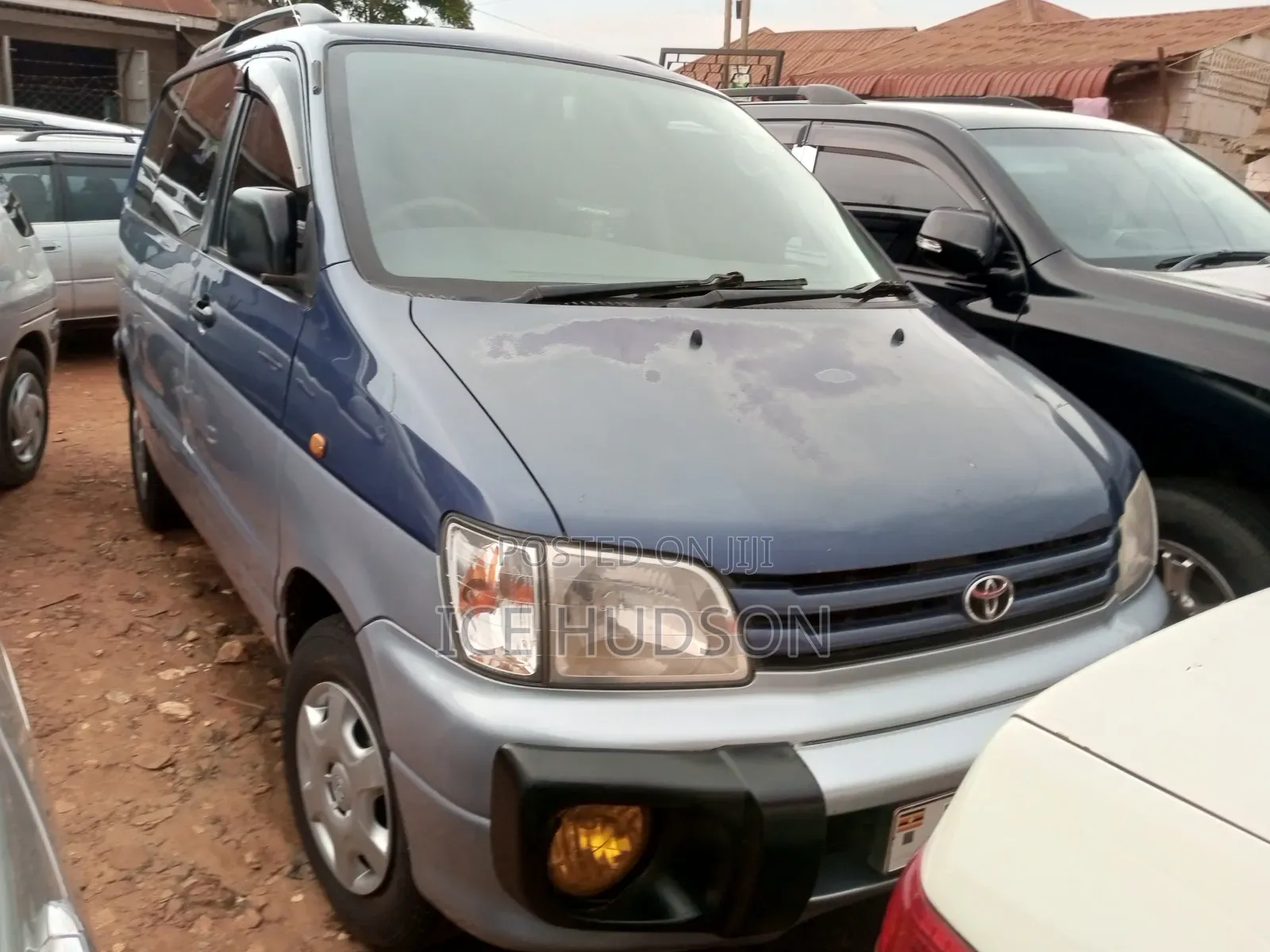 Toyota Noah 2002 Blue