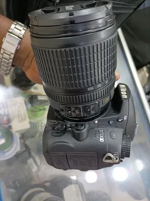 Nikon D7000 With Nikon 18-105mm Vr Lens