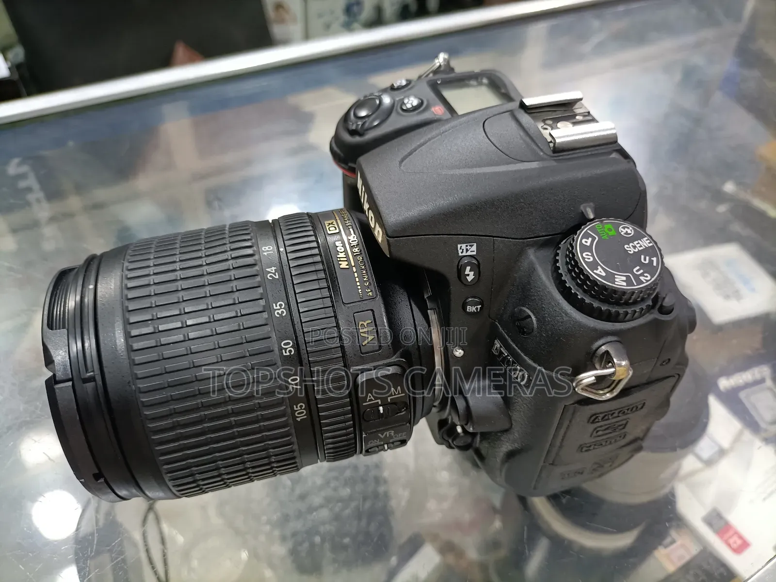 Nikon D7000 With Nikon 18-105mm Vr Lens