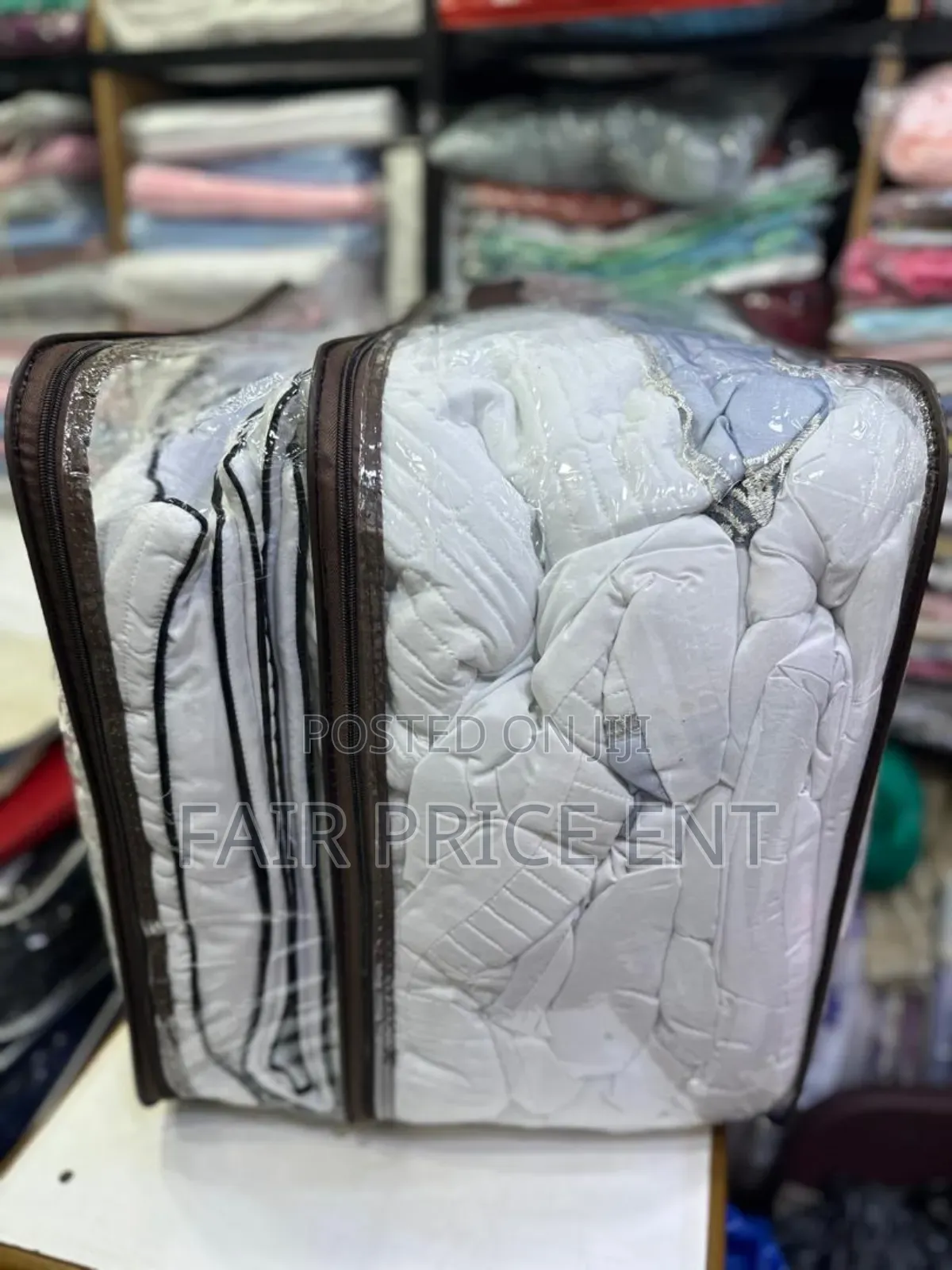 Executive Vip Nobles Cotton Duvet Set. Kingsize 8pcs.( White)