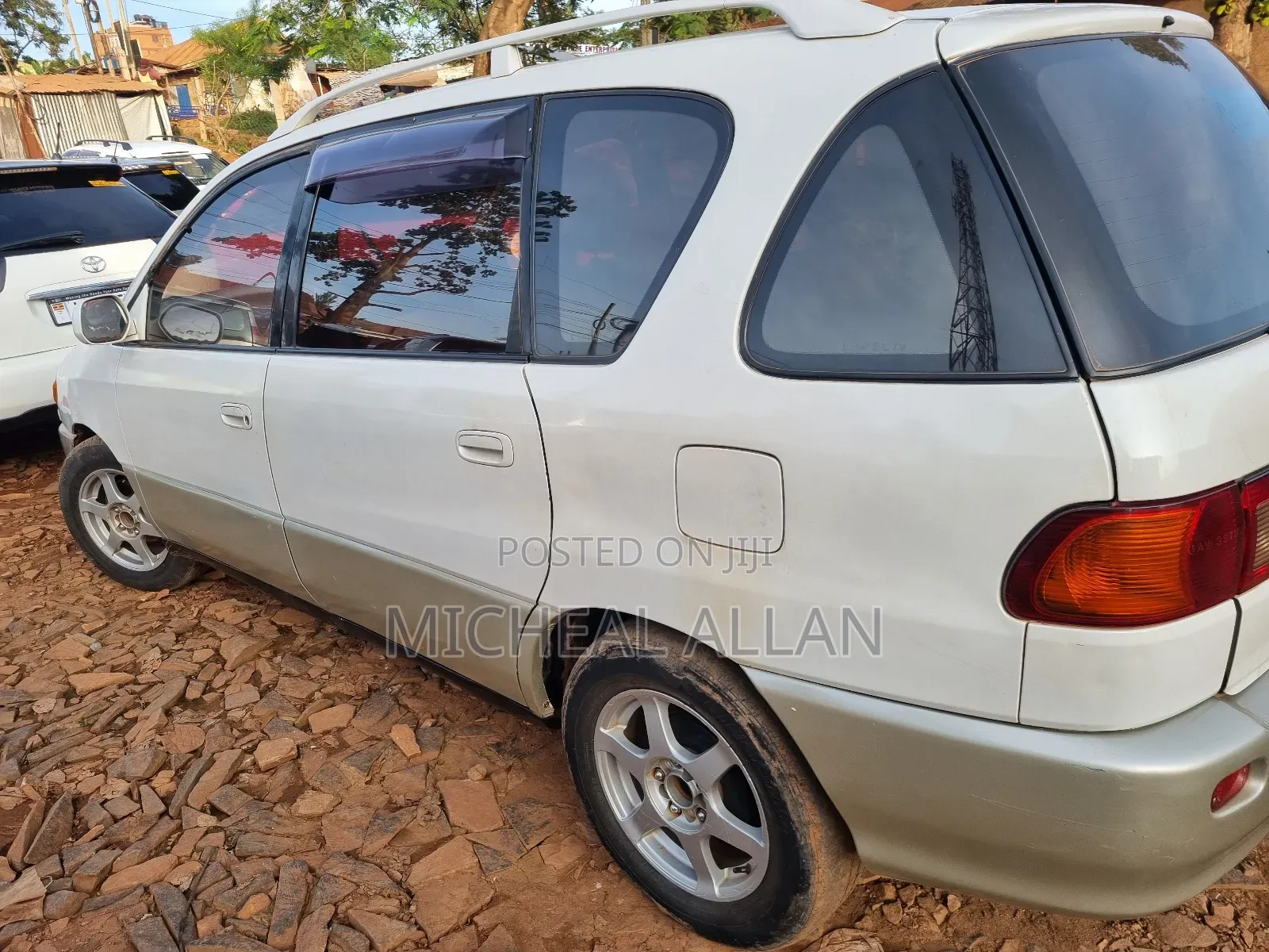 Toyota Ipsum 2001 White