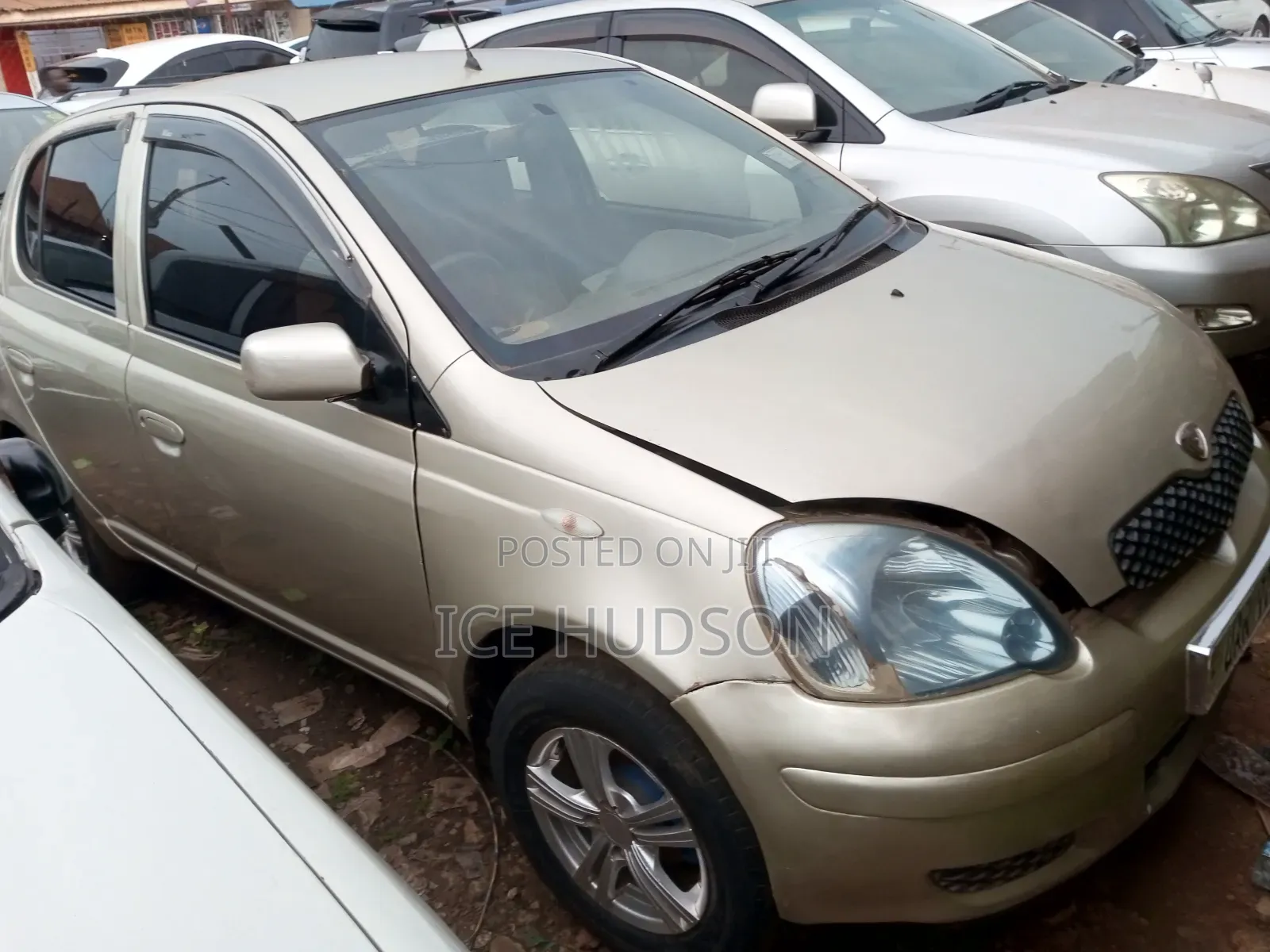 Toyota Vitz 2003 Silver