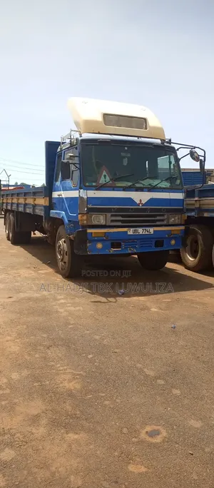 Mitsubishi Fuso 1996 Blue