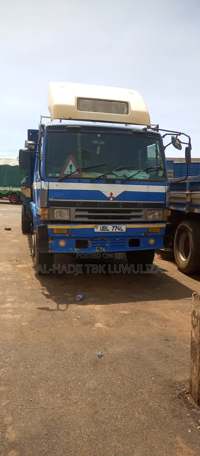 Mitsubishi Fuso 1996 Blue