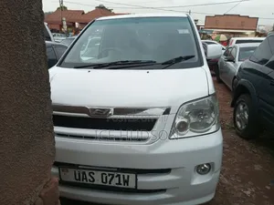 Toyota Noah 2011 White