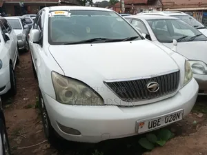 Toyota Harrier 2004 White