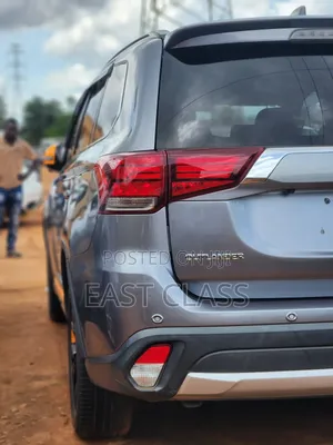 Mitsubishi Outlander 2.0 PHEV AWD 2017 Gray