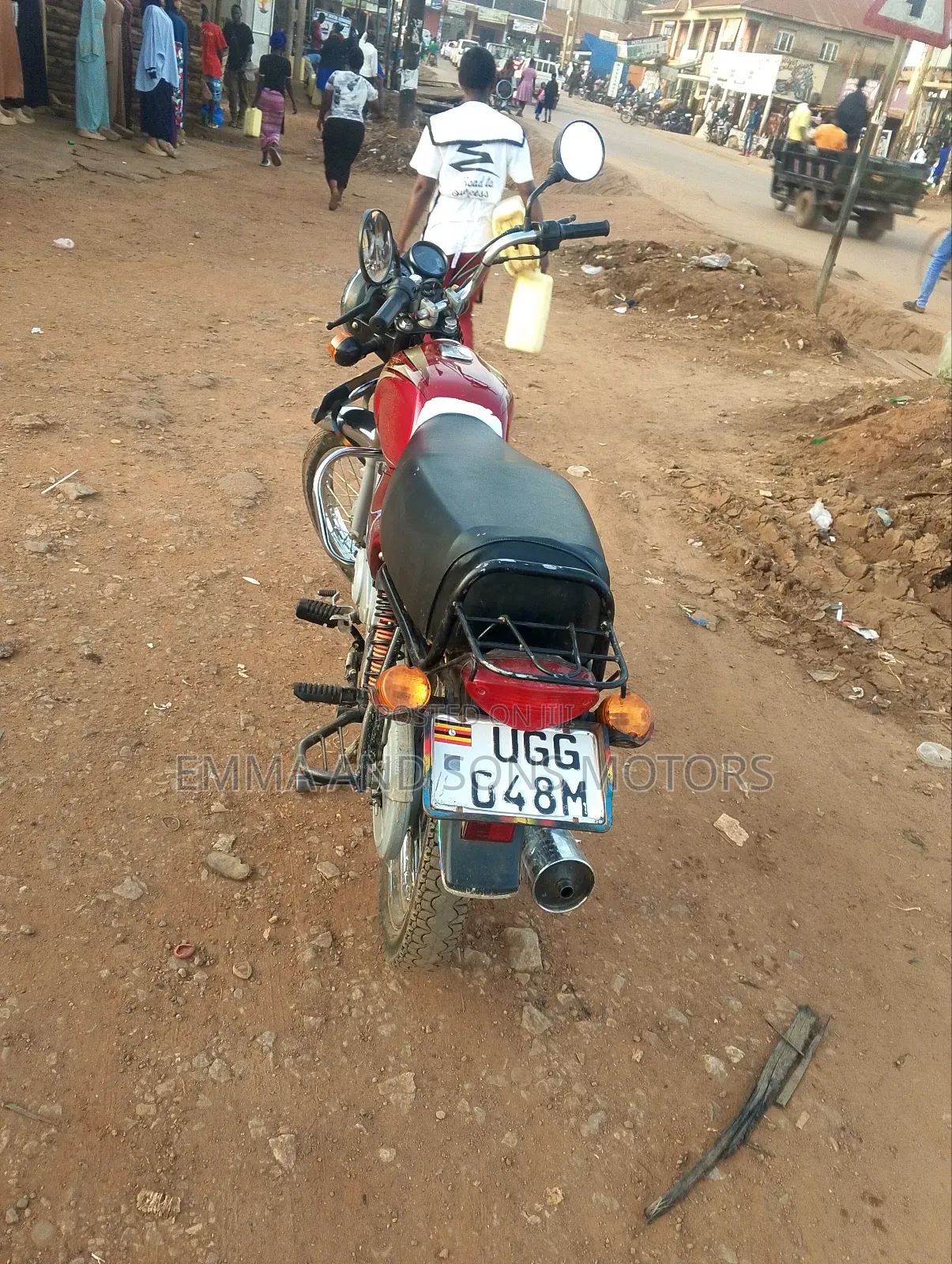 Bajaj Boxer 100 2024 Red