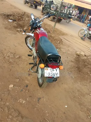 Bajaj Boxer 100 2023 Red