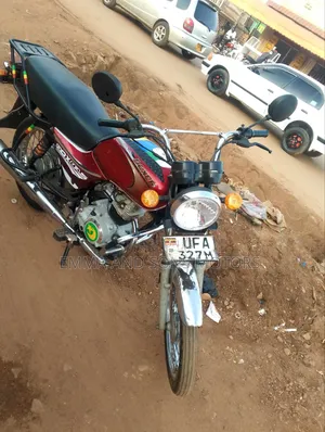Bajaj Boxer 100 2022 Red