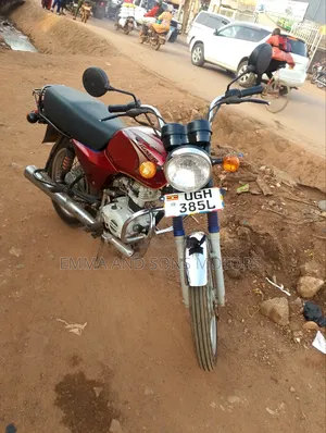 Bajaj Boxer 100 2024 Red
