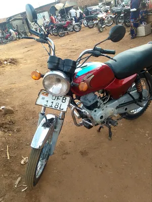 Bajaj Boxer 100 2022 Red