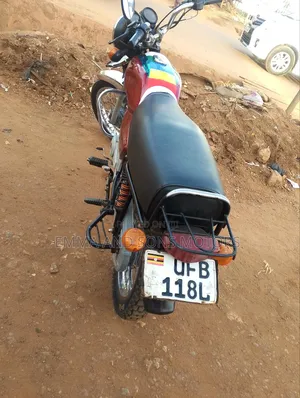 Bajaj Boxer 100 2022 Red