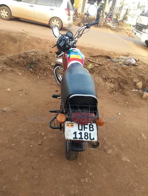 Bajaj Boxer 100 2022 Red