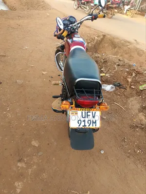 Bajaj Boxer 100 2023 Red