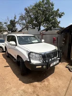Toyota Land Cruiser Prado 2017 White