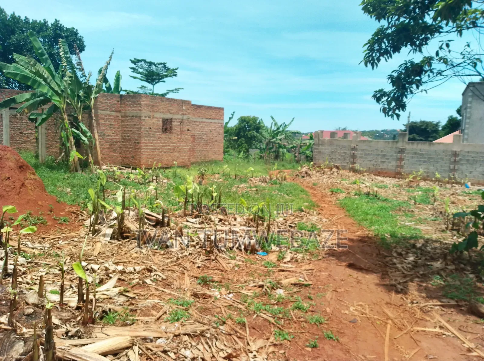 Plot for Sale in Kawuku Ziru. 45/45ft