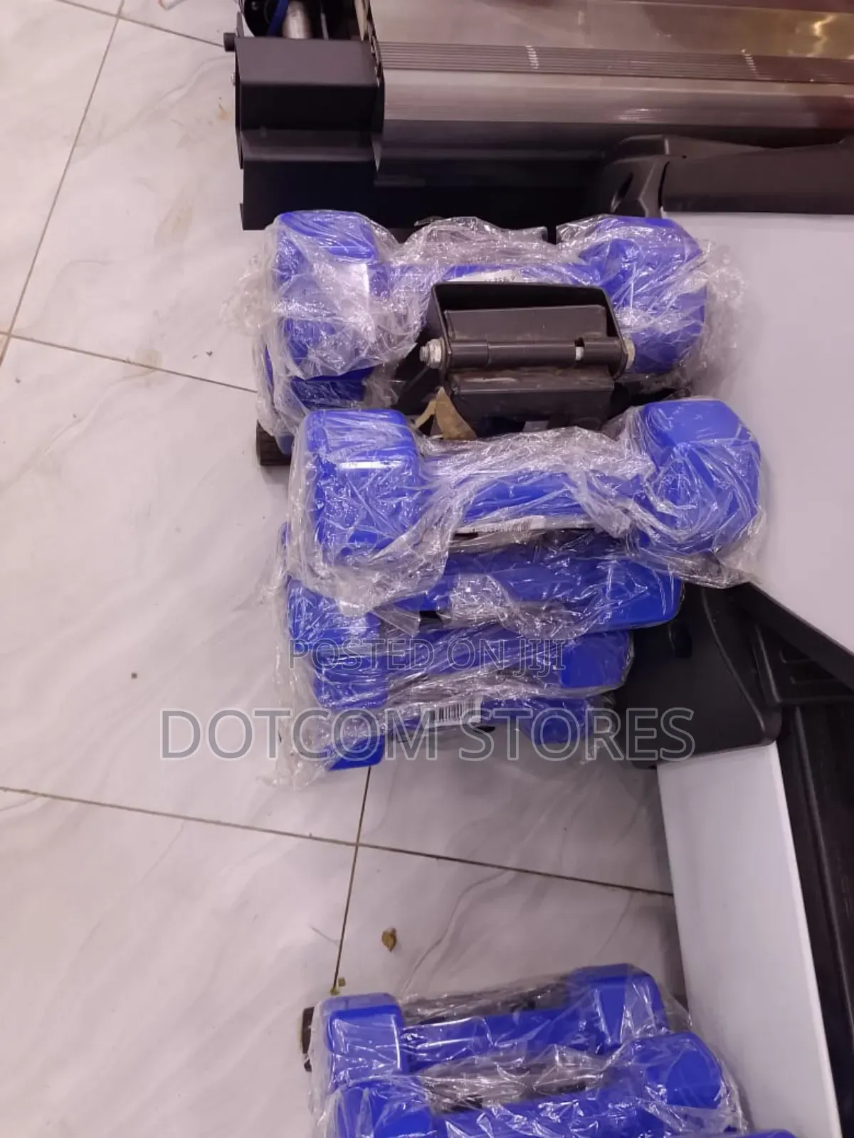 5kg Blue Vinyl-Coated Dumbbells.
