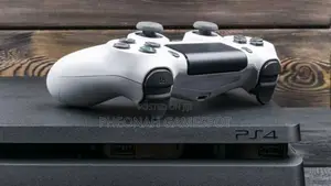 Sony Playstation 4 Slim Chipped, 13 Games, 2 Pads Even Landlord Plays
