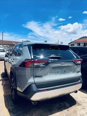 Toyota RAV4 Adventure AWD 2020 Green