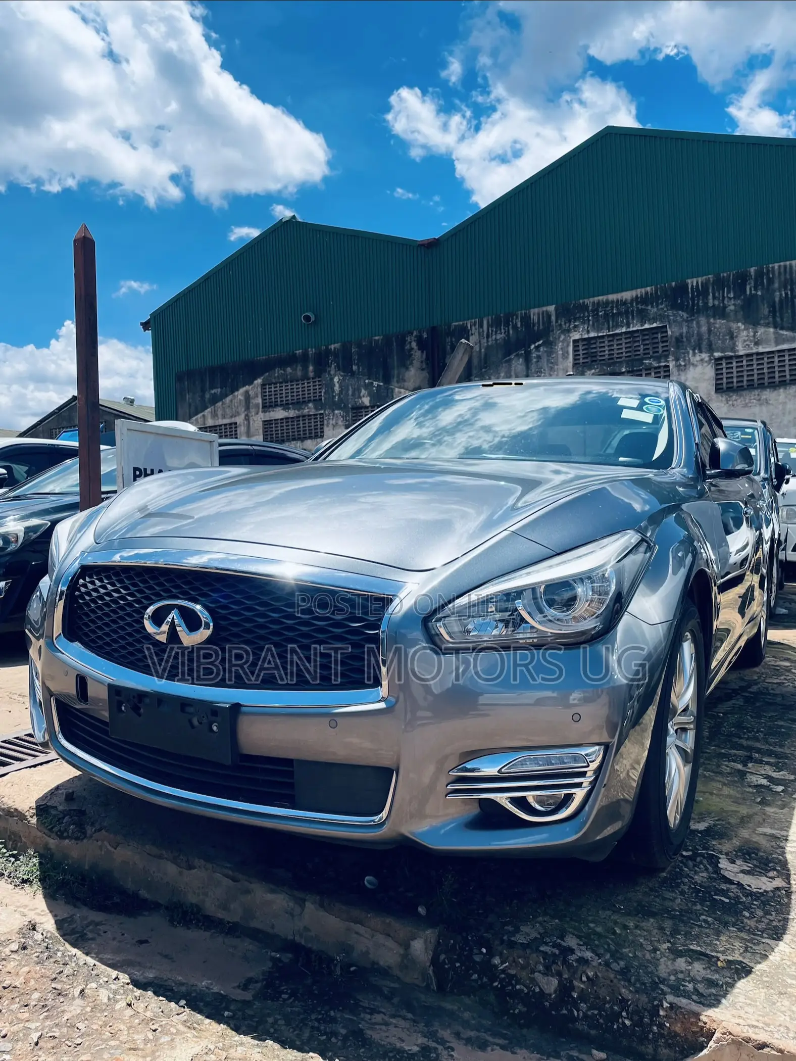 Nissan Fuga 2015 Gray