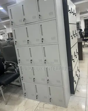 Locker 18 Shelves