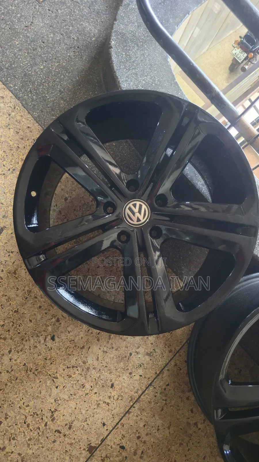 Volkswagen Toureg Rims Black 20 Size