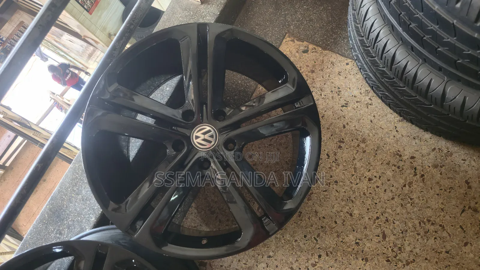 Volkswagen Toureg Rims Black 20 Size