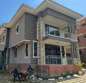 3bdrm Duplex in Muyenga, Central Division for rent