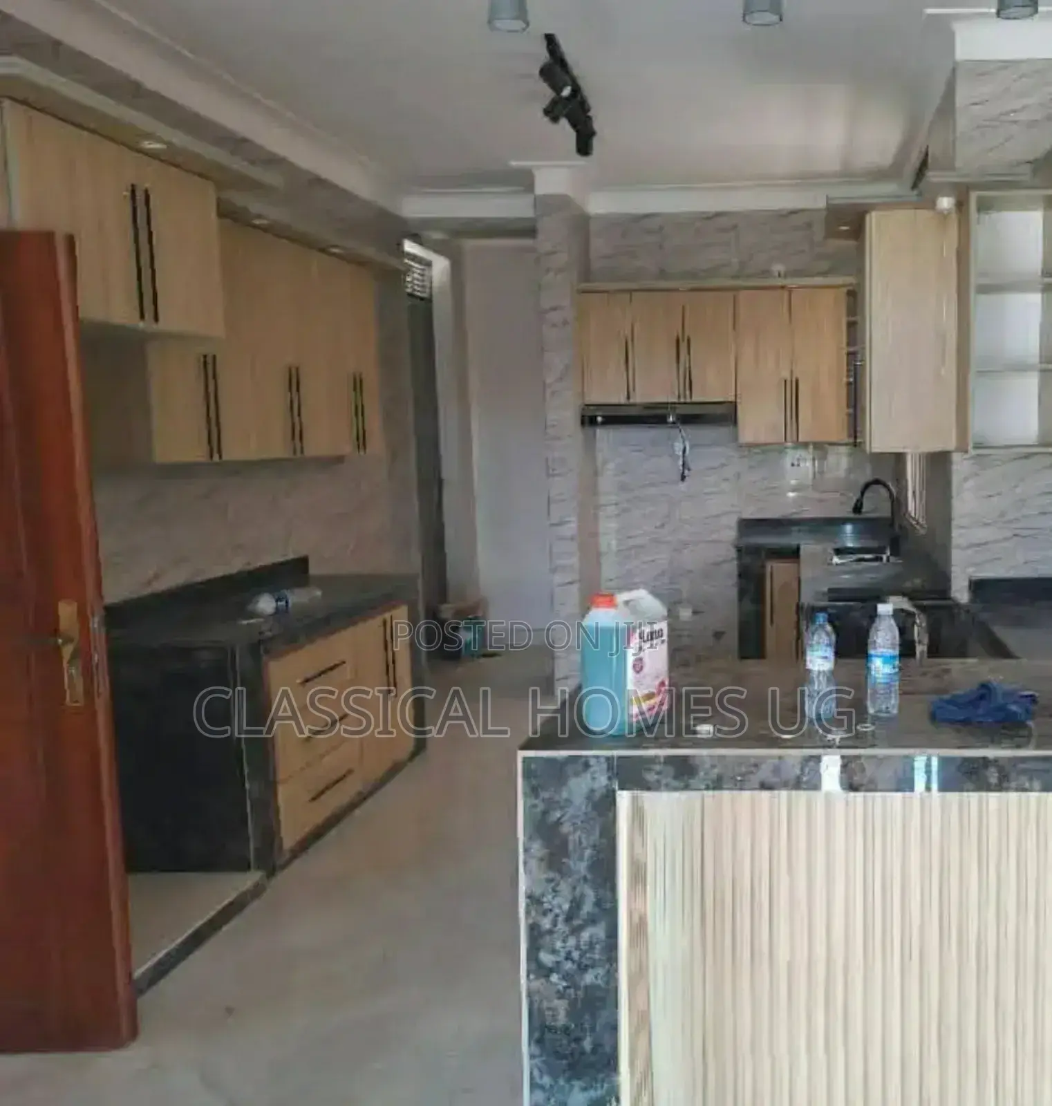 3bdrm Duplex in Muyenga, Central Division for rent