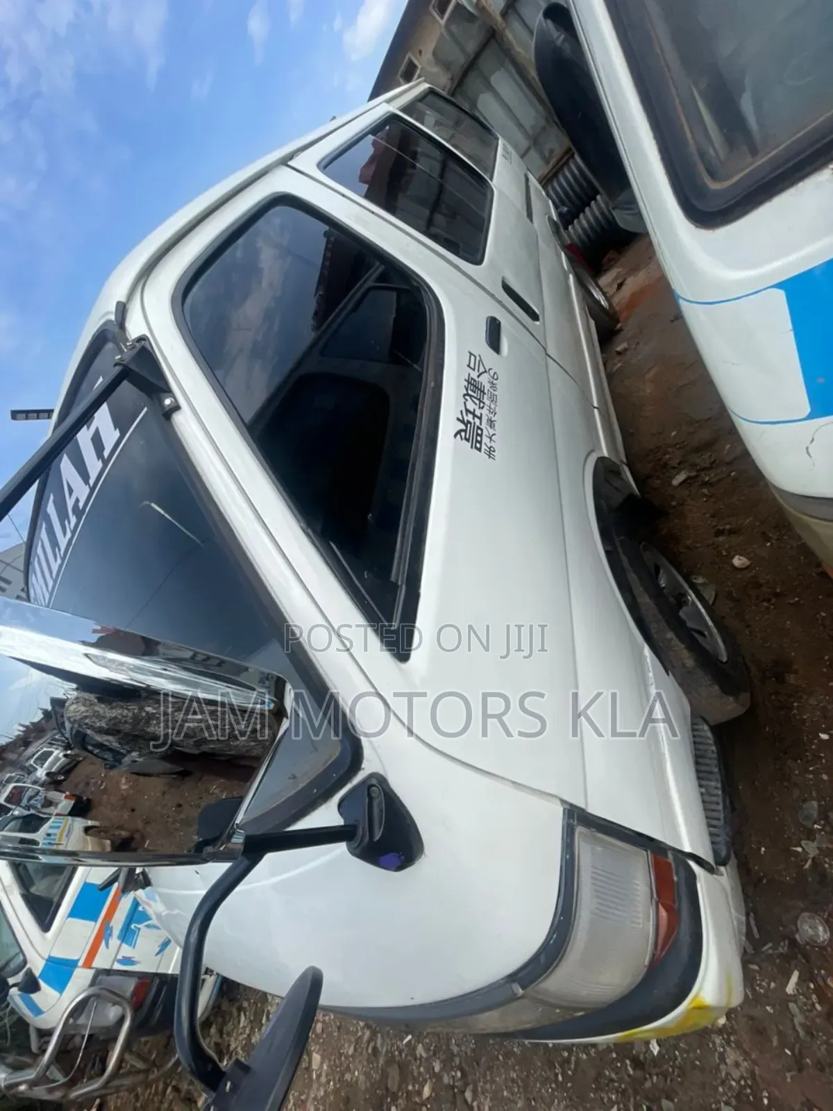 Toyota HiAce 1999 White