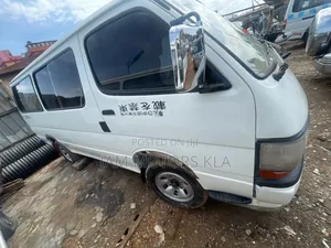 Toyota HiAce 1999 White