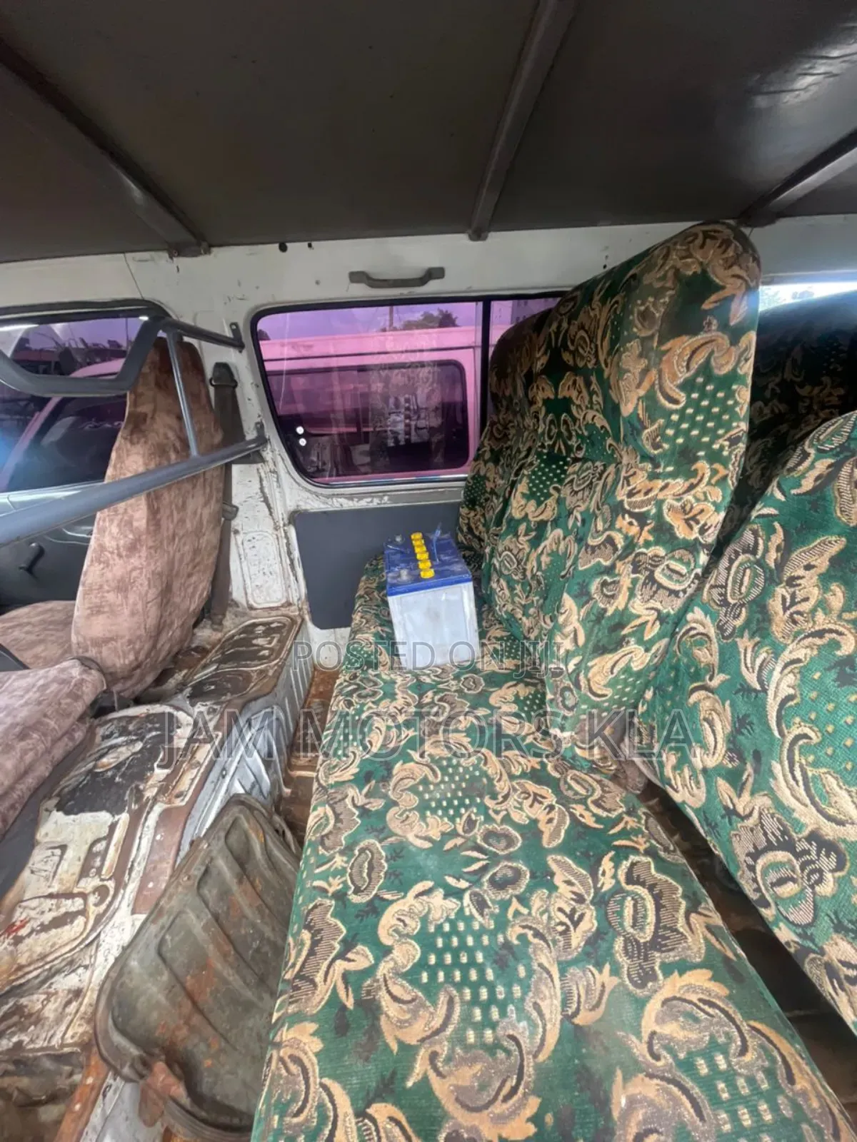 Toyota HiAce 1999 White