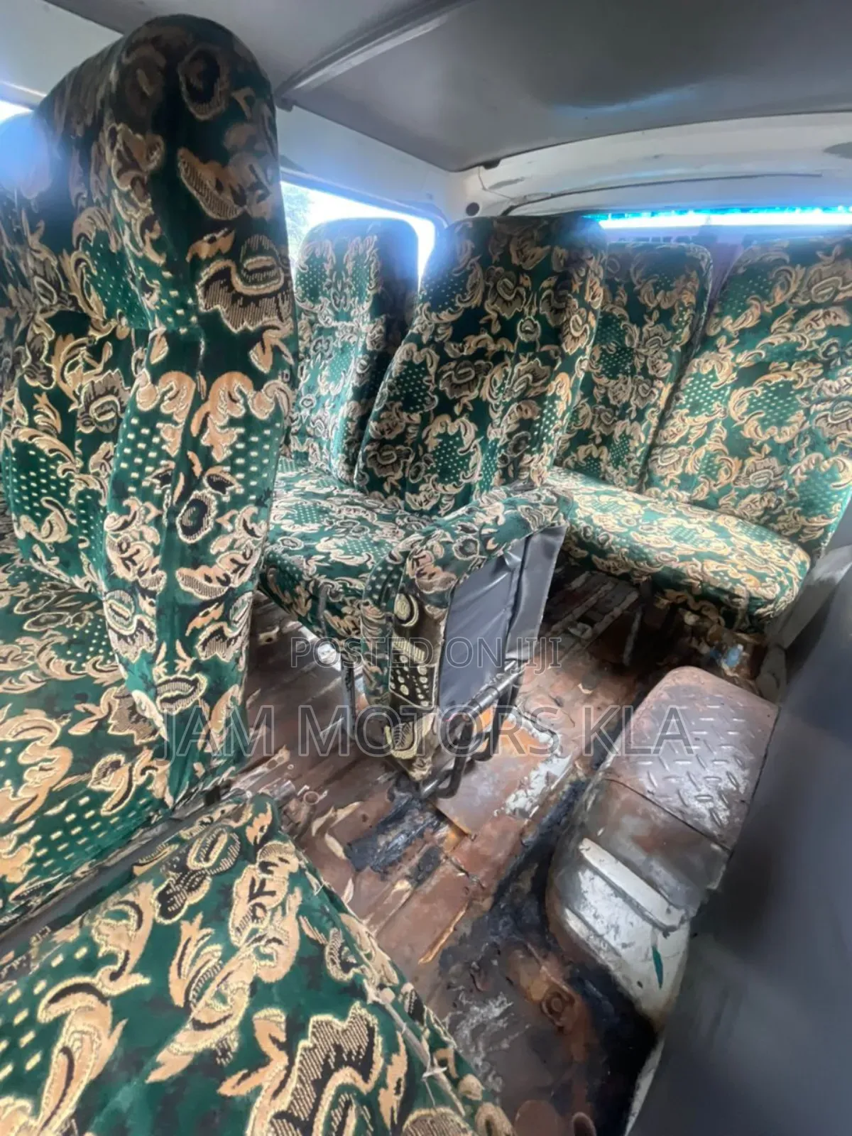 Toyota HiAce 1999 White