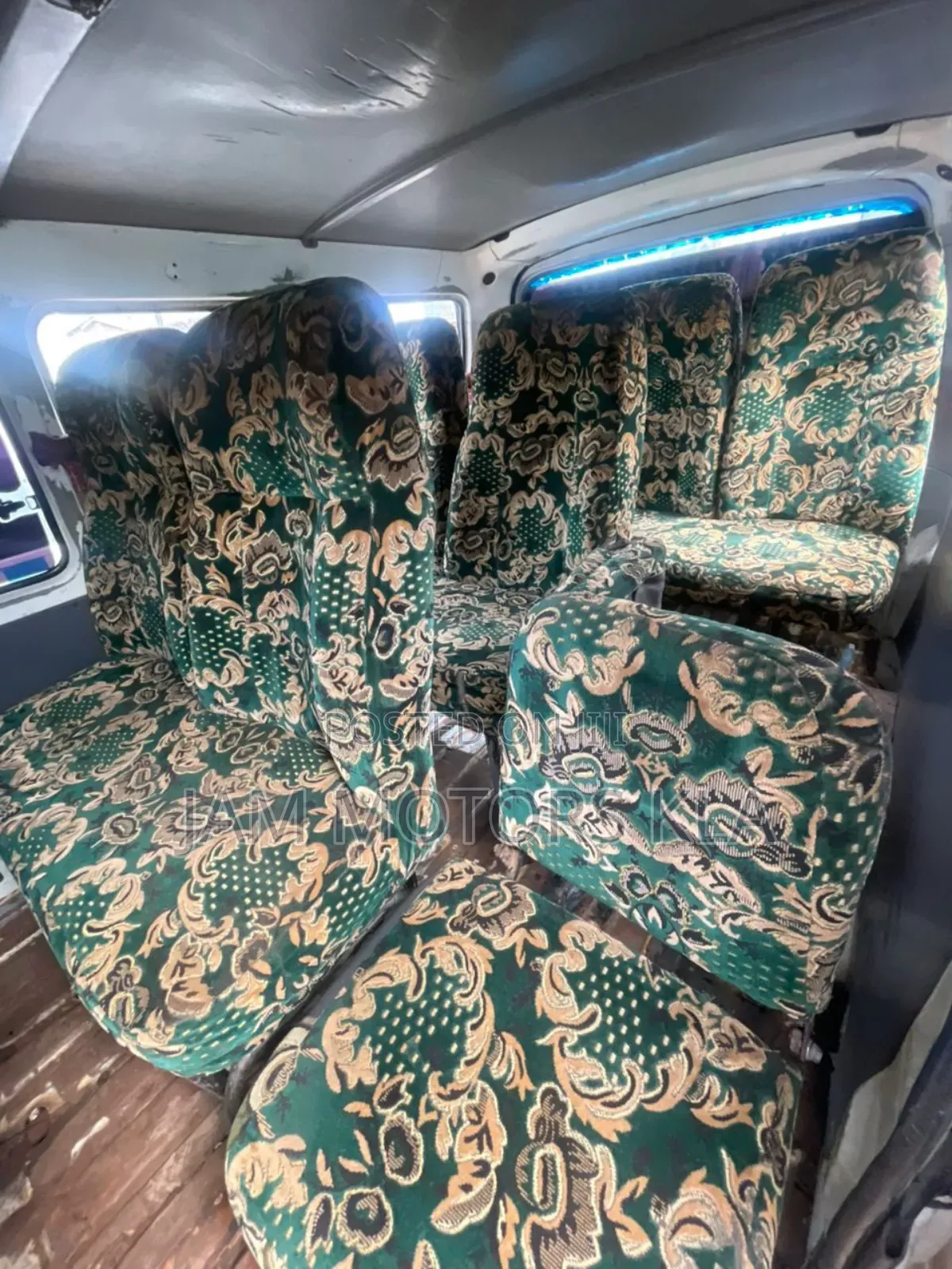 Toyota HiAce 1999 White