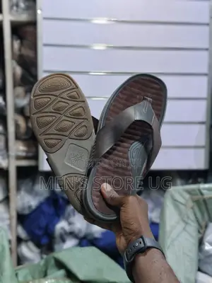 Clarks Slippers Premium Classic Leather Rubber Sandals