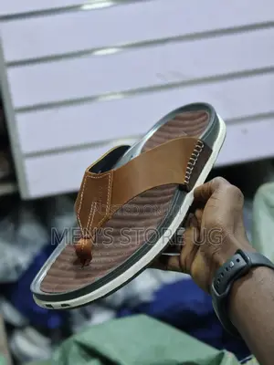 Clarks Slippers Premium Classic Leather Rubber Sandals