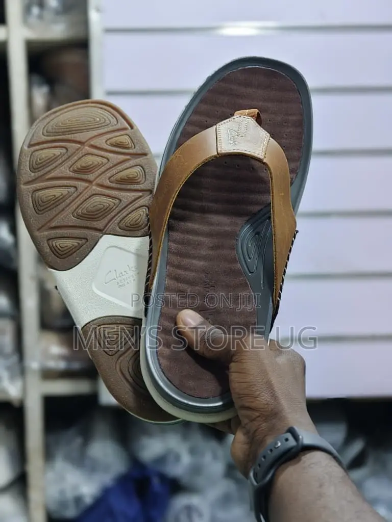 Clarks Slippers Premium Classic Leather Rubber Sandals