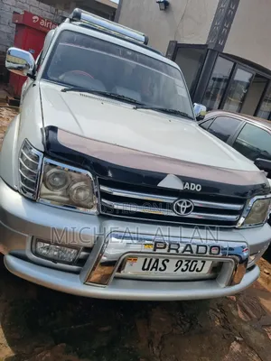 Toyota Land Cruiser Prado 2000 White