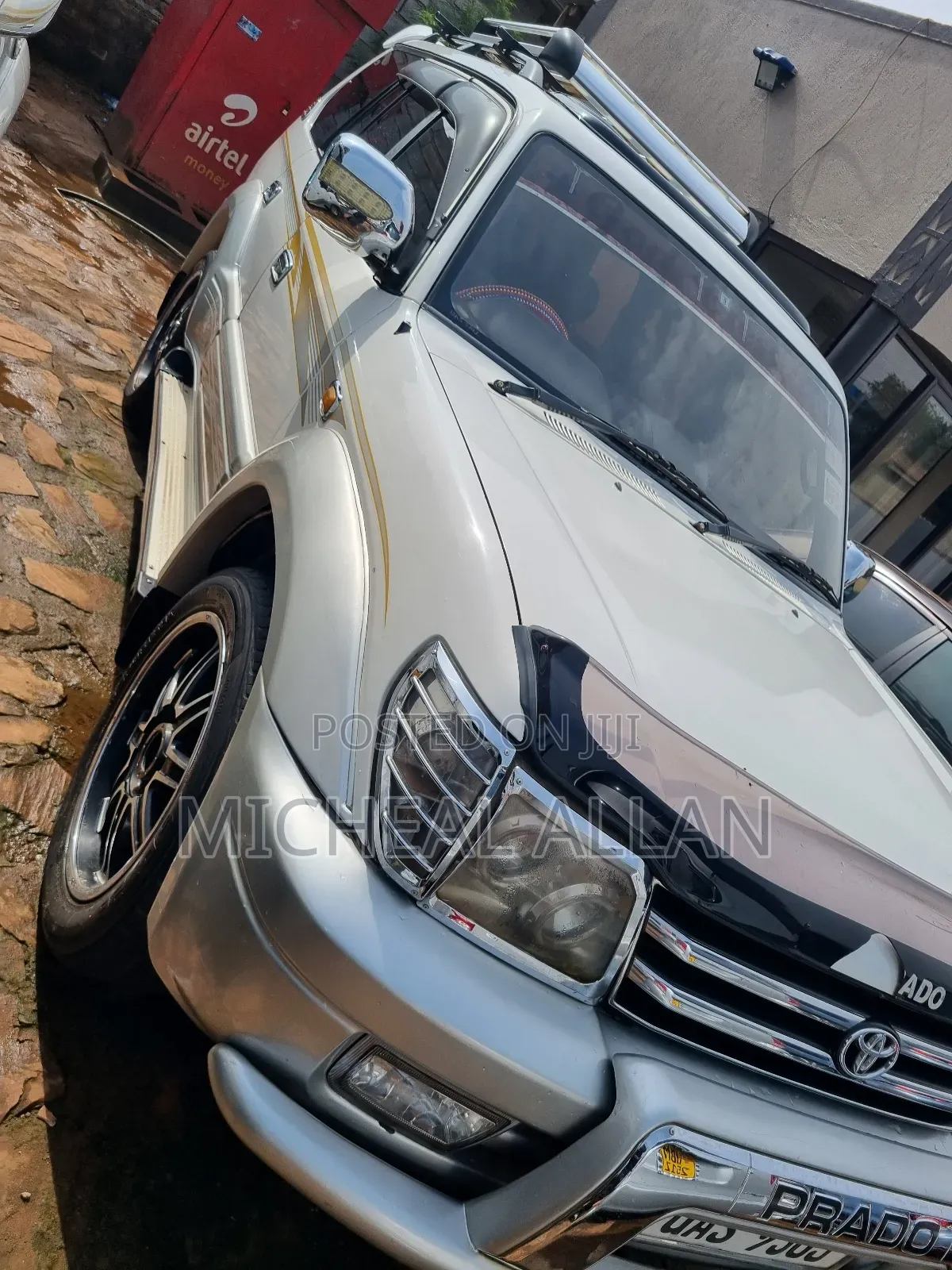 Toyota Land Cruiser Prado 2000 White
