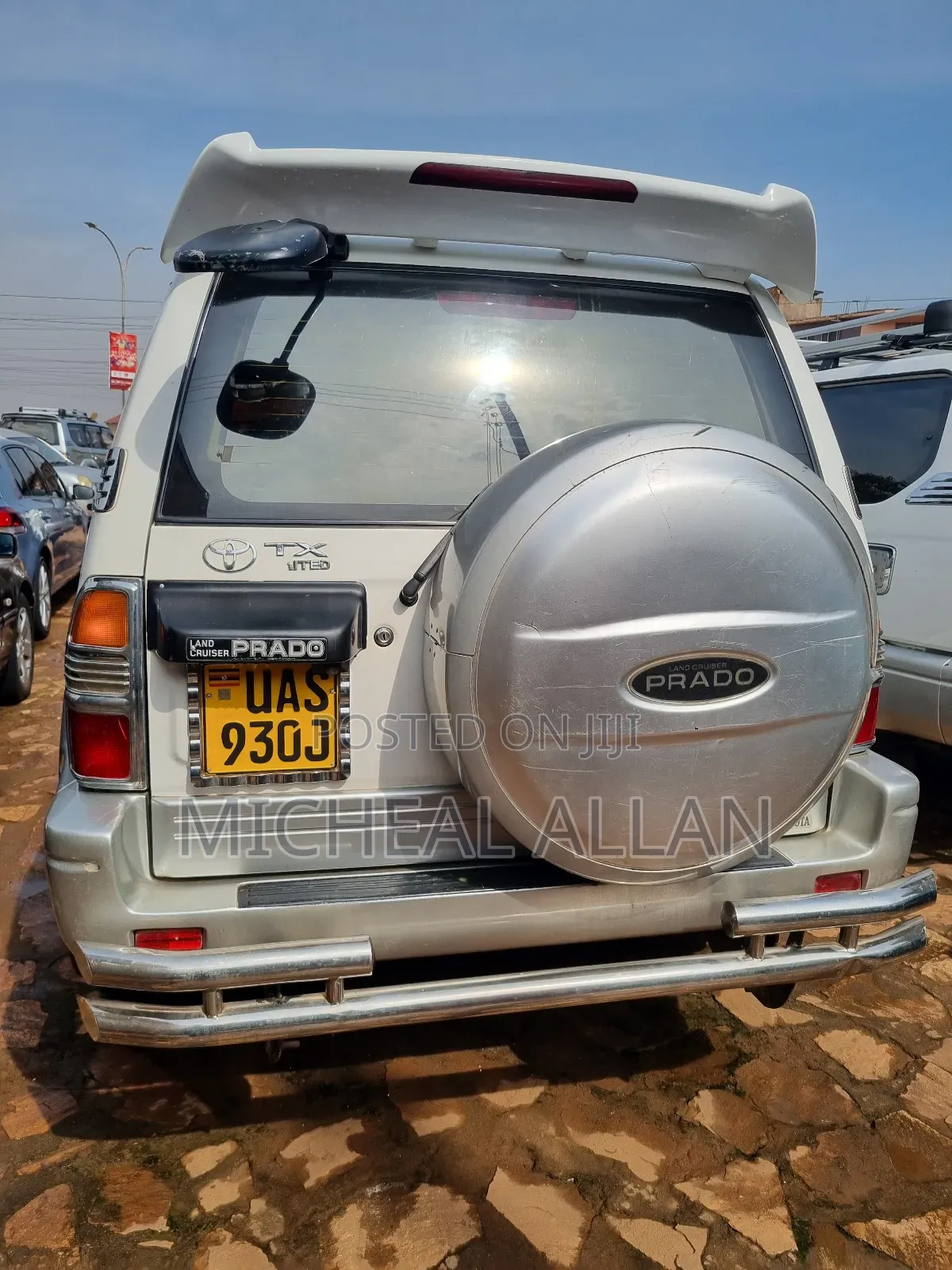 Toyota Land Cruiser Prado 2000 White