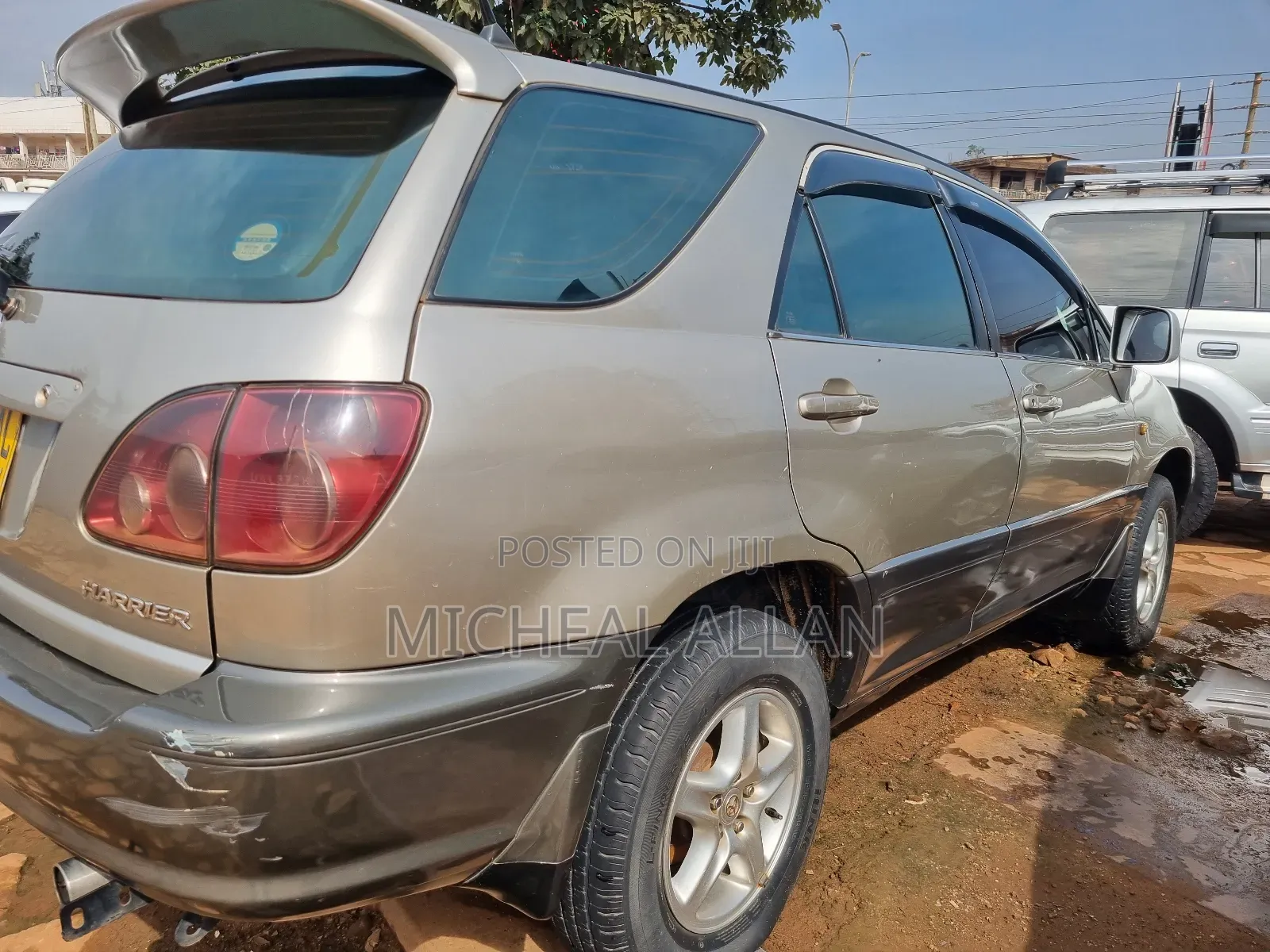 Toyota Harrier 2000 Silver