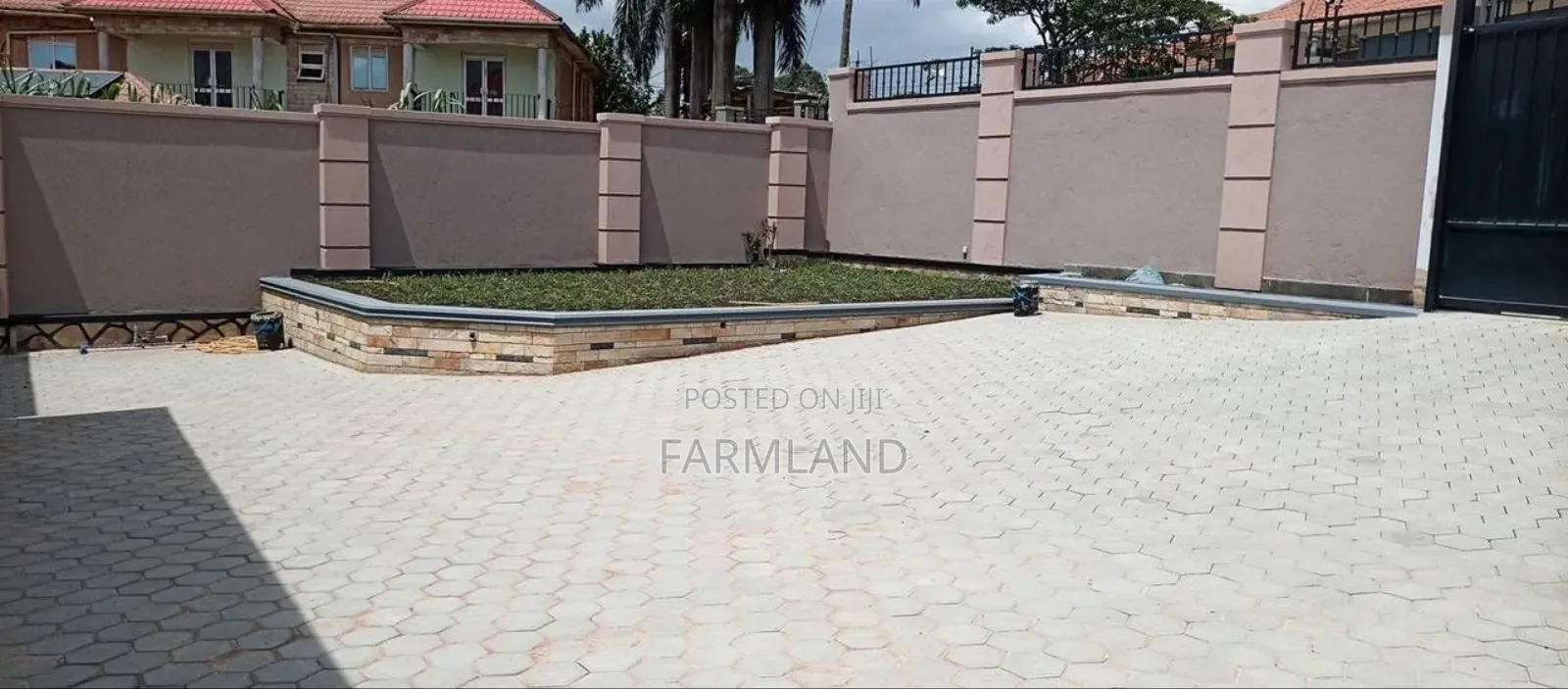 4bdrm House in Namugongo, Central Division for sale