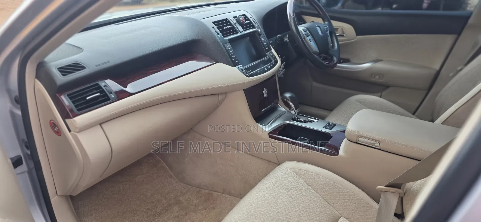 Toyota Crown 2011 Silver