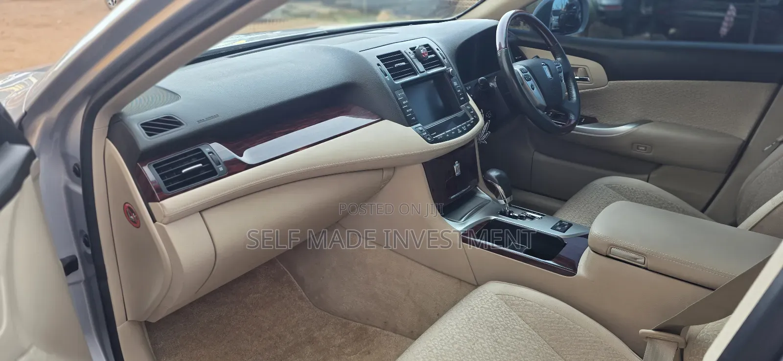 Toyota Crown 2011 Silver
