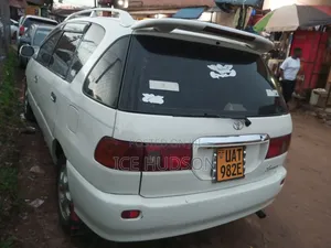 Toyota Ipsum 1997 White