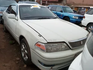 Toyota Mark II 1996 White