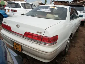Toyota Mark II 1996 White