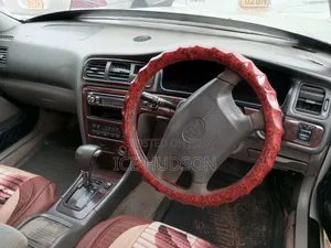 Toyota Mark II 1996 White