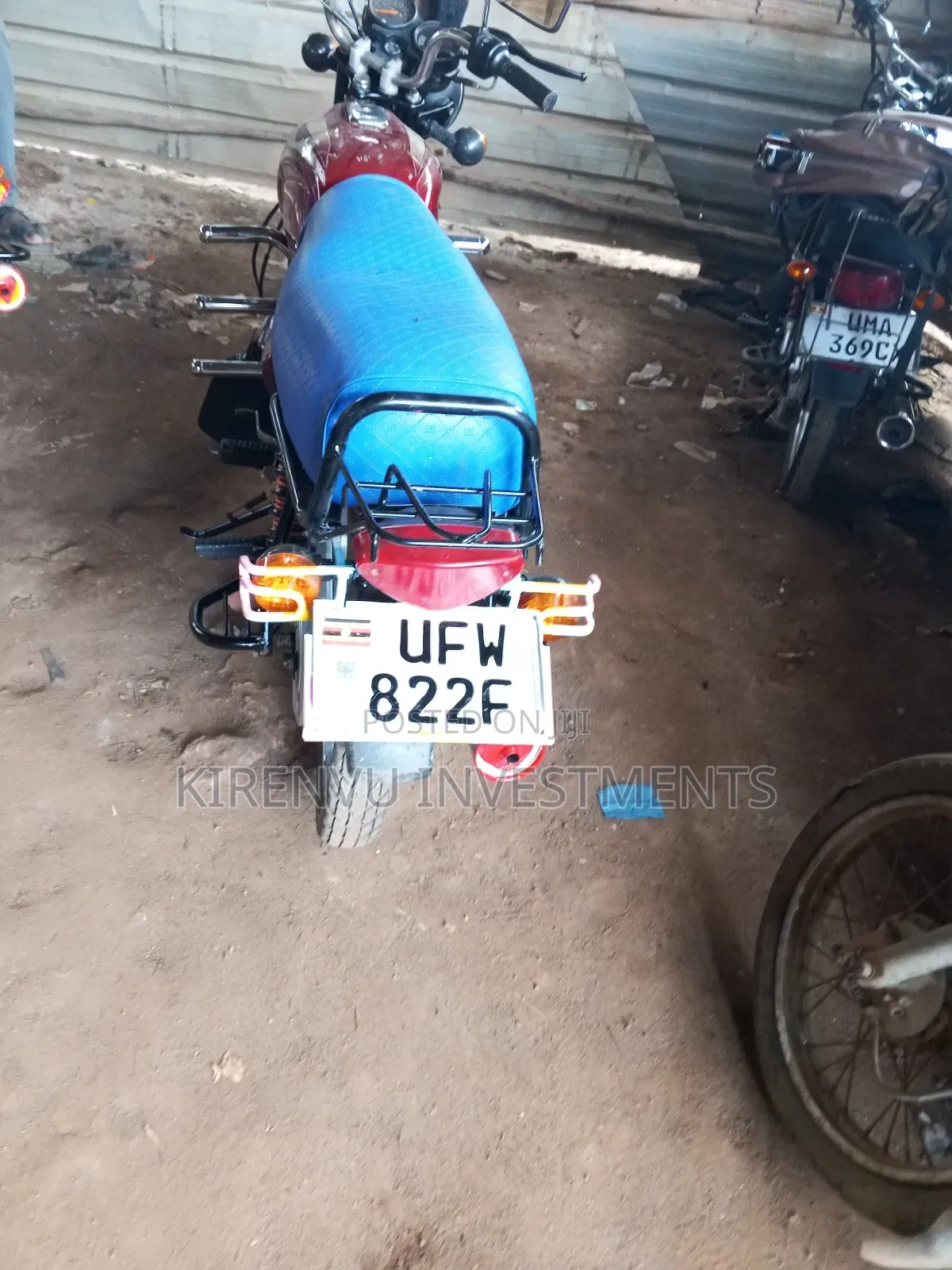 Bajaj Boxer 100 2020 Red
